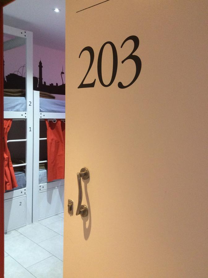 Hostelscat Barcelona Zewnętrze zdjęcie